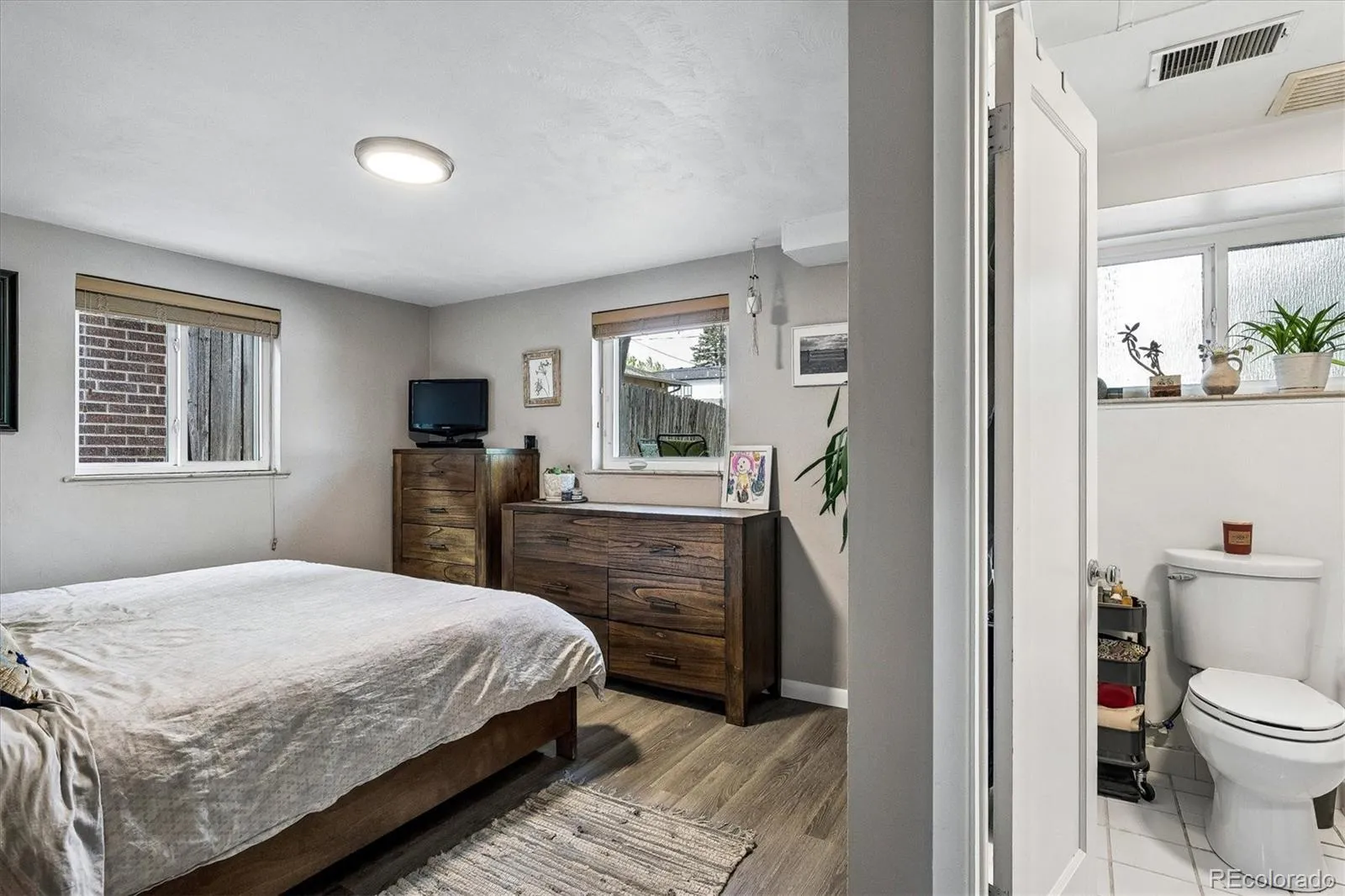 1439 S University Boulevard Denver CO 80210 MLS #REC6597043 05112026231051 1600 24
