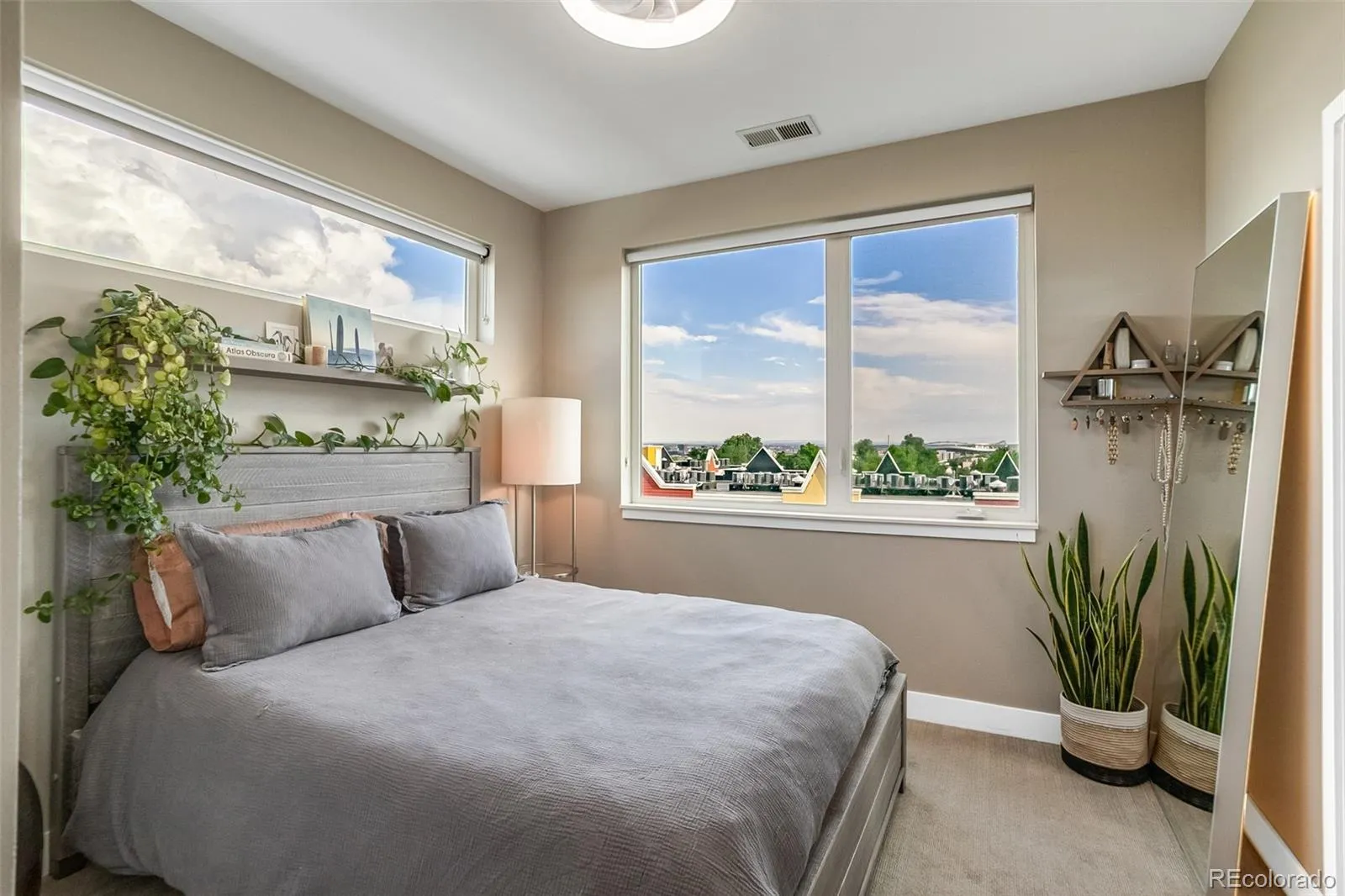 04172026043823 1600 8