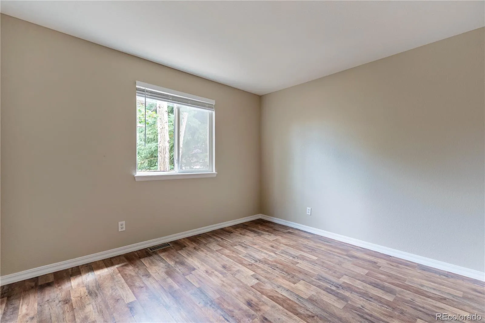 3750 S Quemoy Way Aurora CO 80018 | MLS #REC6599321 08142026184630 1600 13