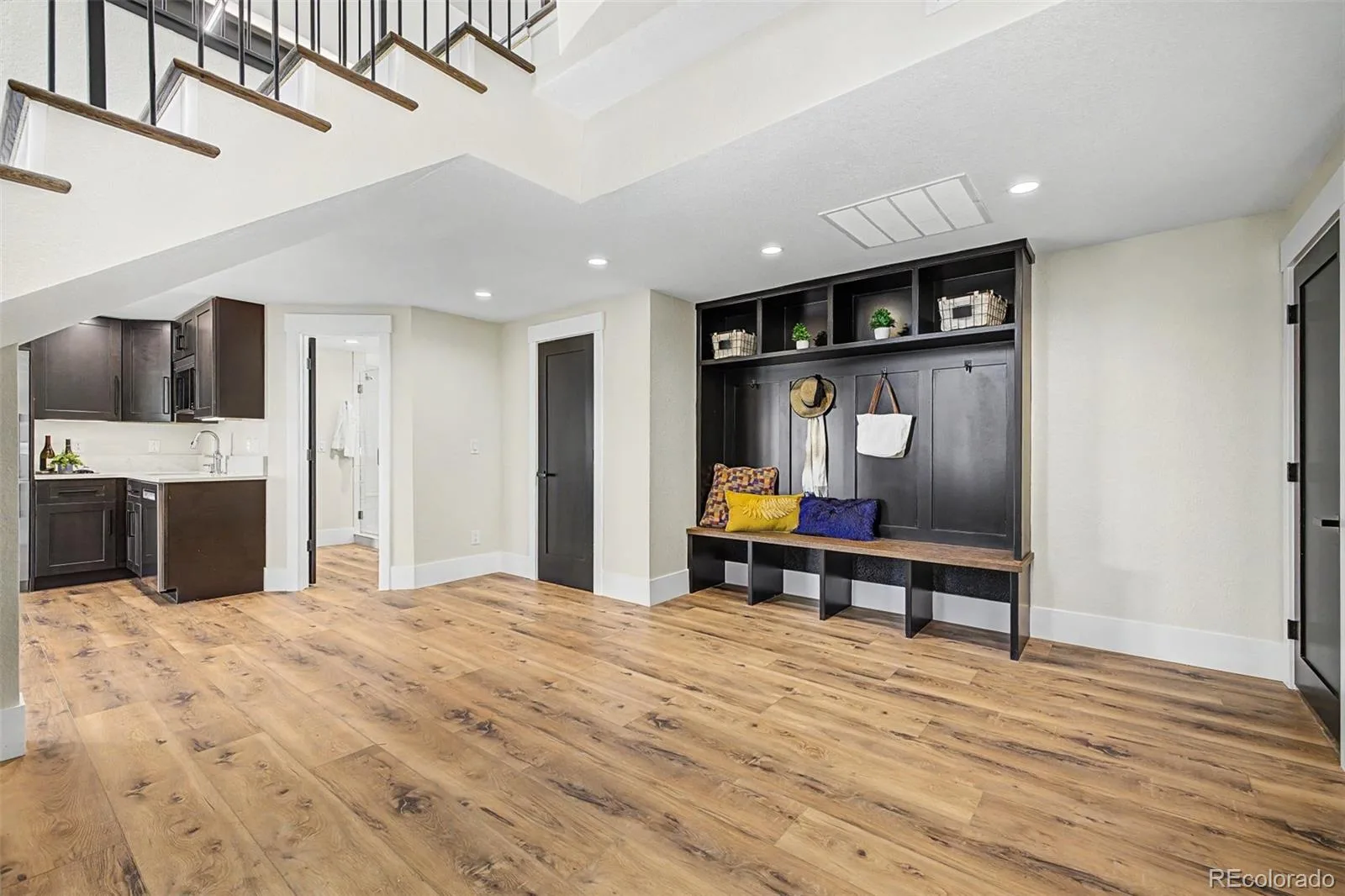 6243 Buffalo Run Littleton CO 80125 | MLS #REC6599453 08232026174600 1600 34