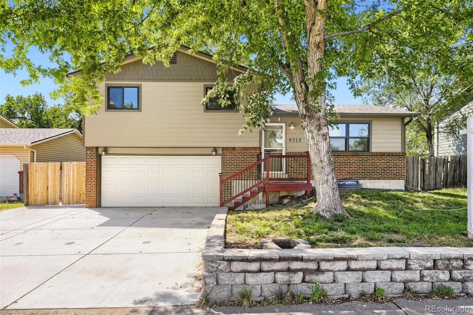 9318 W Lake Drive Littleton CO 80123 | MLS #REC6600924 08252026211856 1600 2