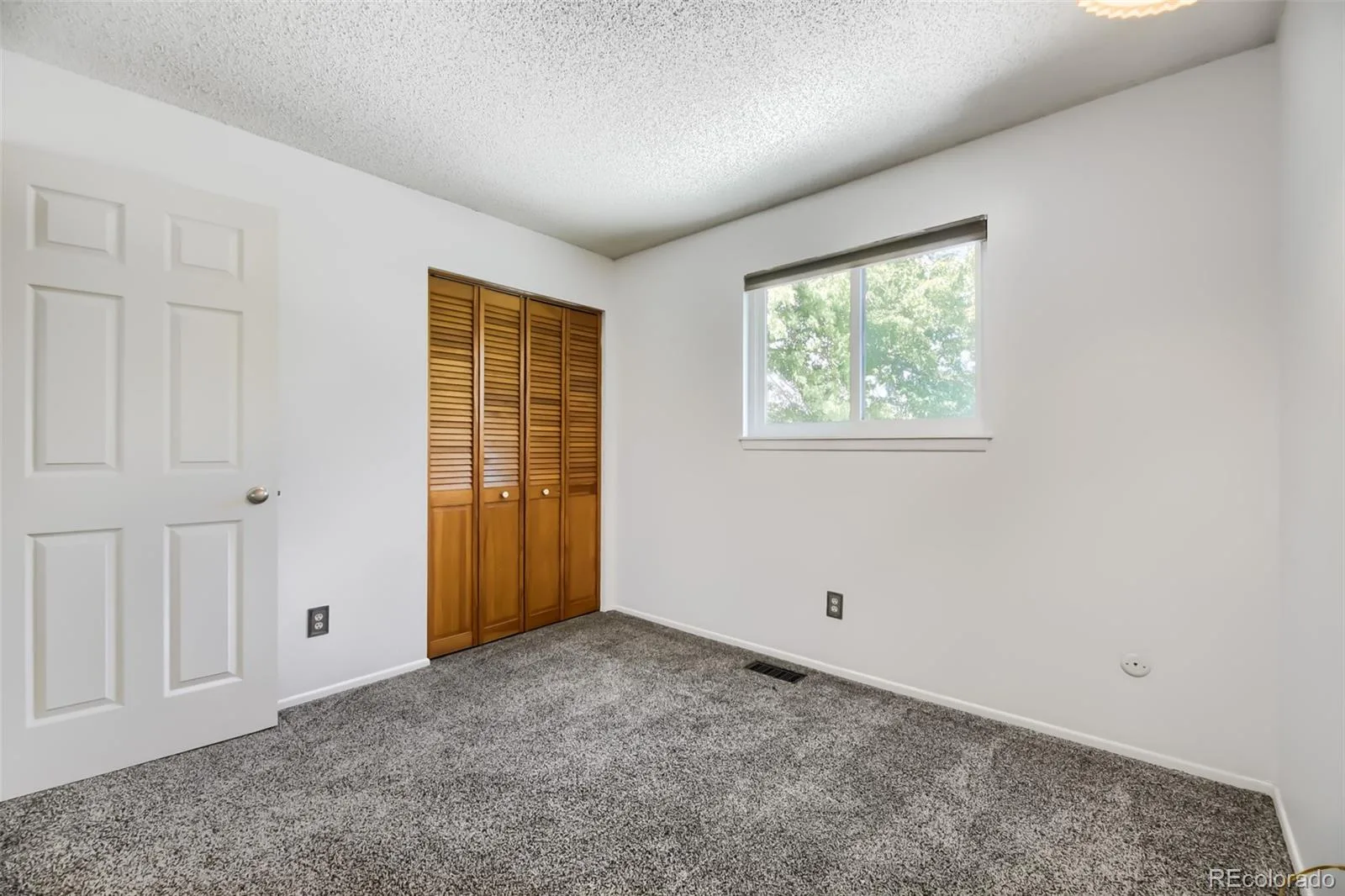 9318 W Lake Drive Littleton CO 80123 | MLS #REC6600924 08252026211856 1600 22