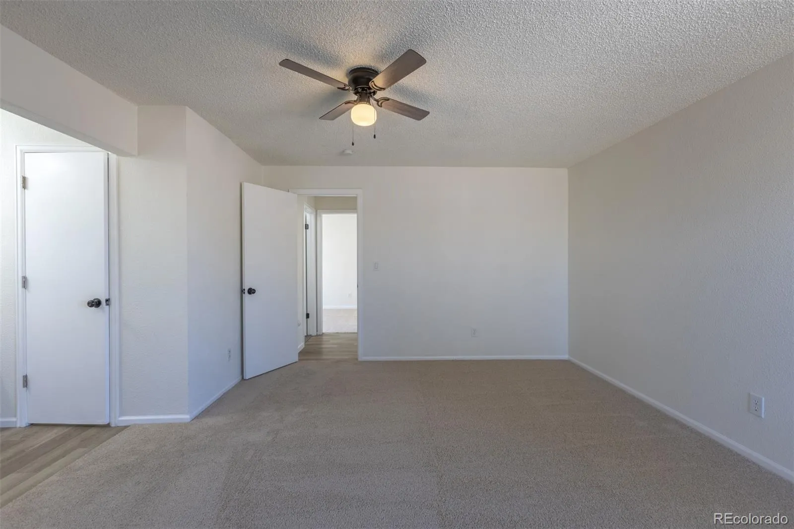 5119 Chandler Way Denver CO 80239 MLS #REC6601025 05062026234829 1600 23