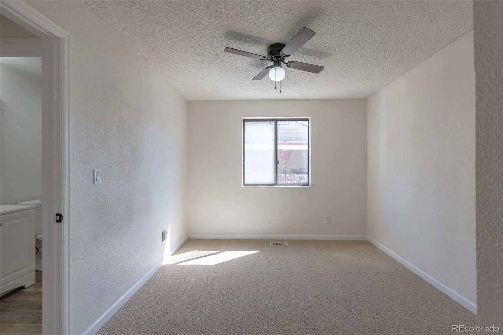5119 Chandler Way Denver CO 80239 MLS #REC6601025 05062026234829 1600 28