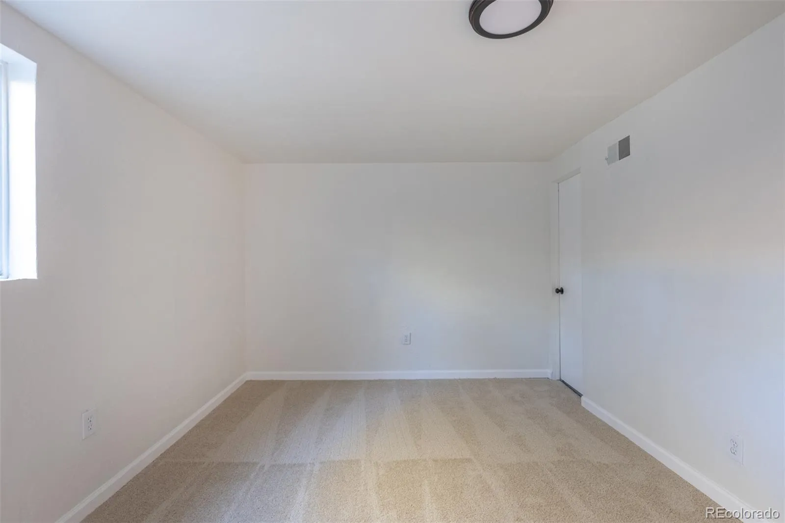 5119 Chandler Way Denver CO 80239 MLS #REC6601025 05062026234829 1600 31