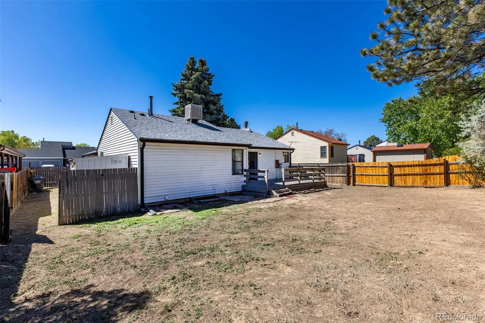 5119 Chandler Way Denver CO 80239 MLS #REC6601025 05062026234829 1600 38