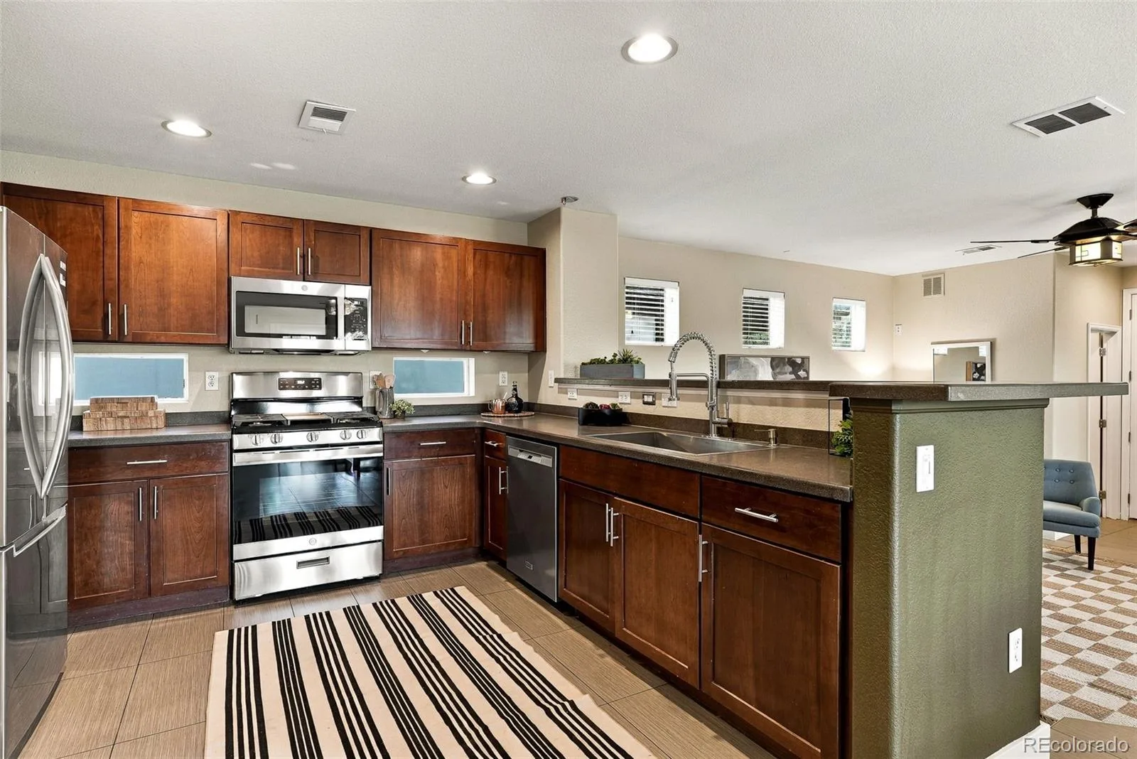 2507 Central Park Boulevard Denver CO 80238 | MLS #REC6603307 10012026011812 1600 10
