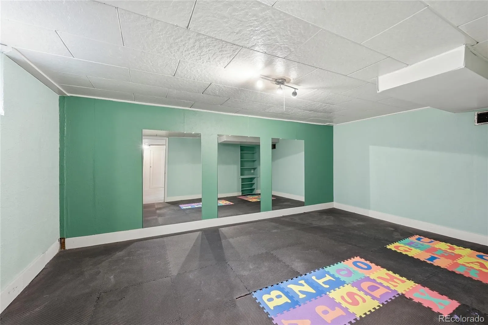 1000 Locust Street Denver CO 80220 MLS #REC6604218 04232026200949 1600 20