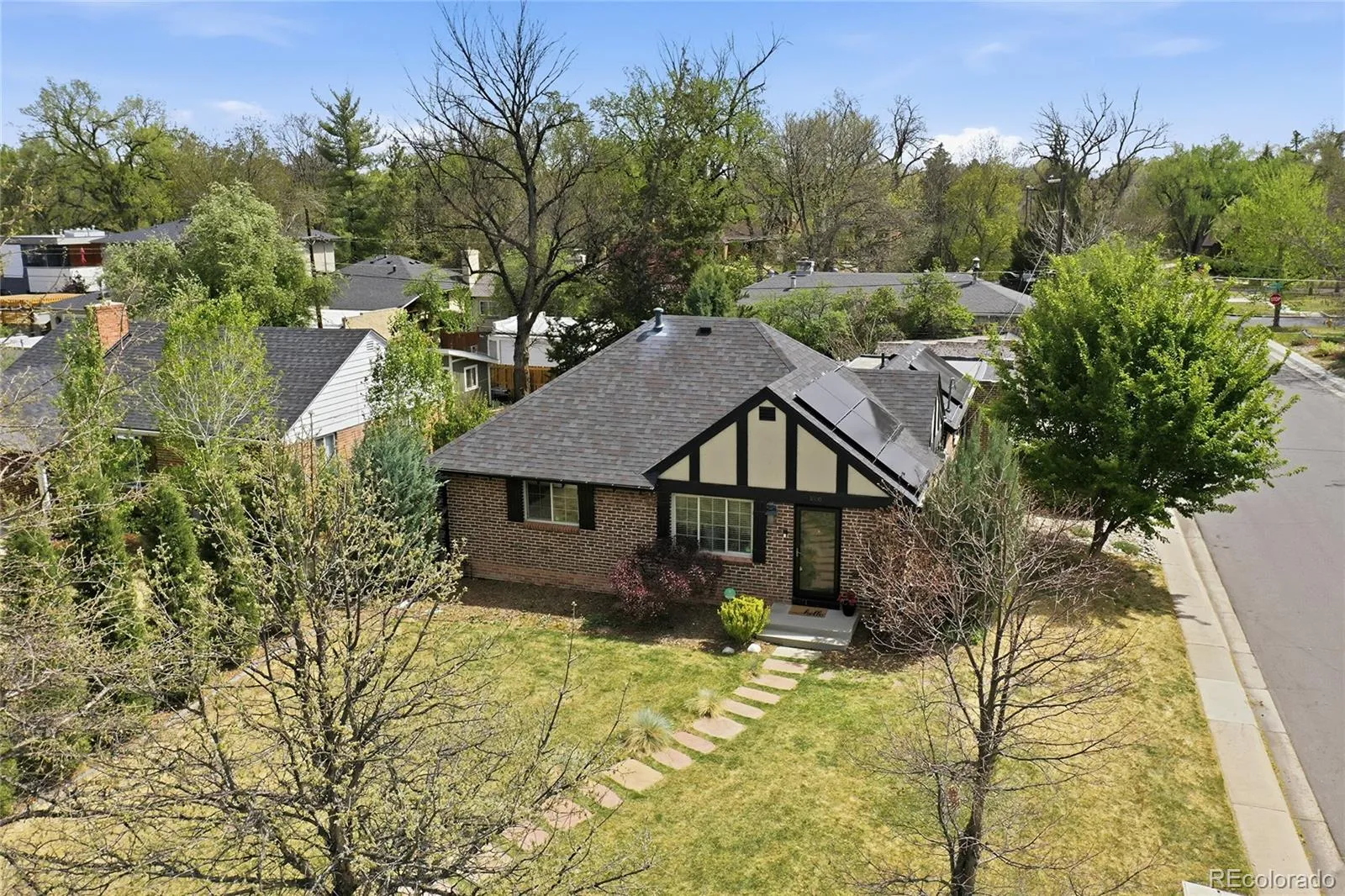 1000 Locust Street Denver CO 80220 MLS #REC6604218 04232026200949 1600 34
