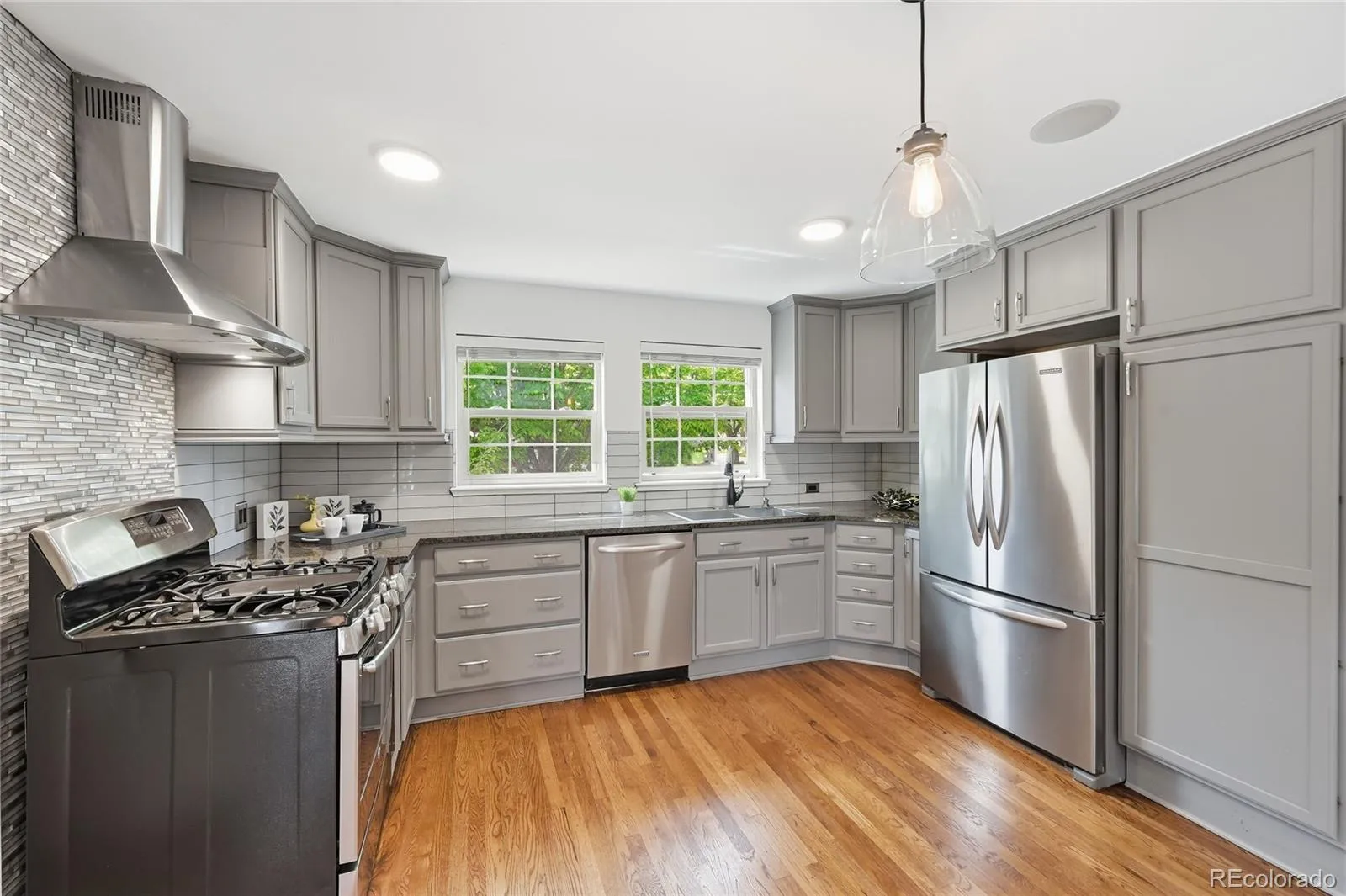 1000 Locust Street Denver CO 80220 MLS #REC6604218 04232026200949 1600 8