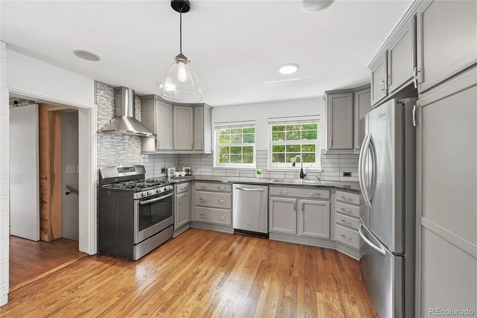 1000 Locust Street Denver CO 80220 MLS #REC6604218 04232026200949 1600 9