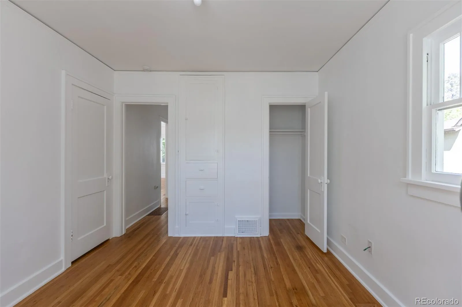 1734 S Franklin Street Denver CO 80210 MLS #REC6604588 05022026060307 1600 13