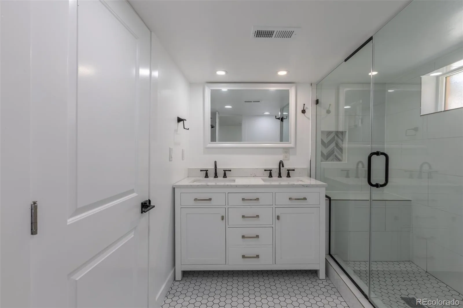 1734 S Franklin Street Denver CO 80210 MLS #REC6604588 05022026060307 1600 21