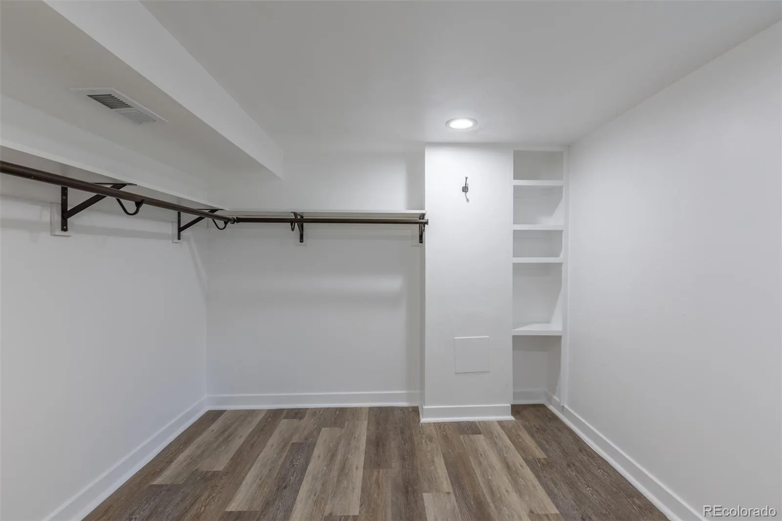 1734 S Franklin Street Denver CO 80210 MLS #REC6604588 05022026060307 1600 23