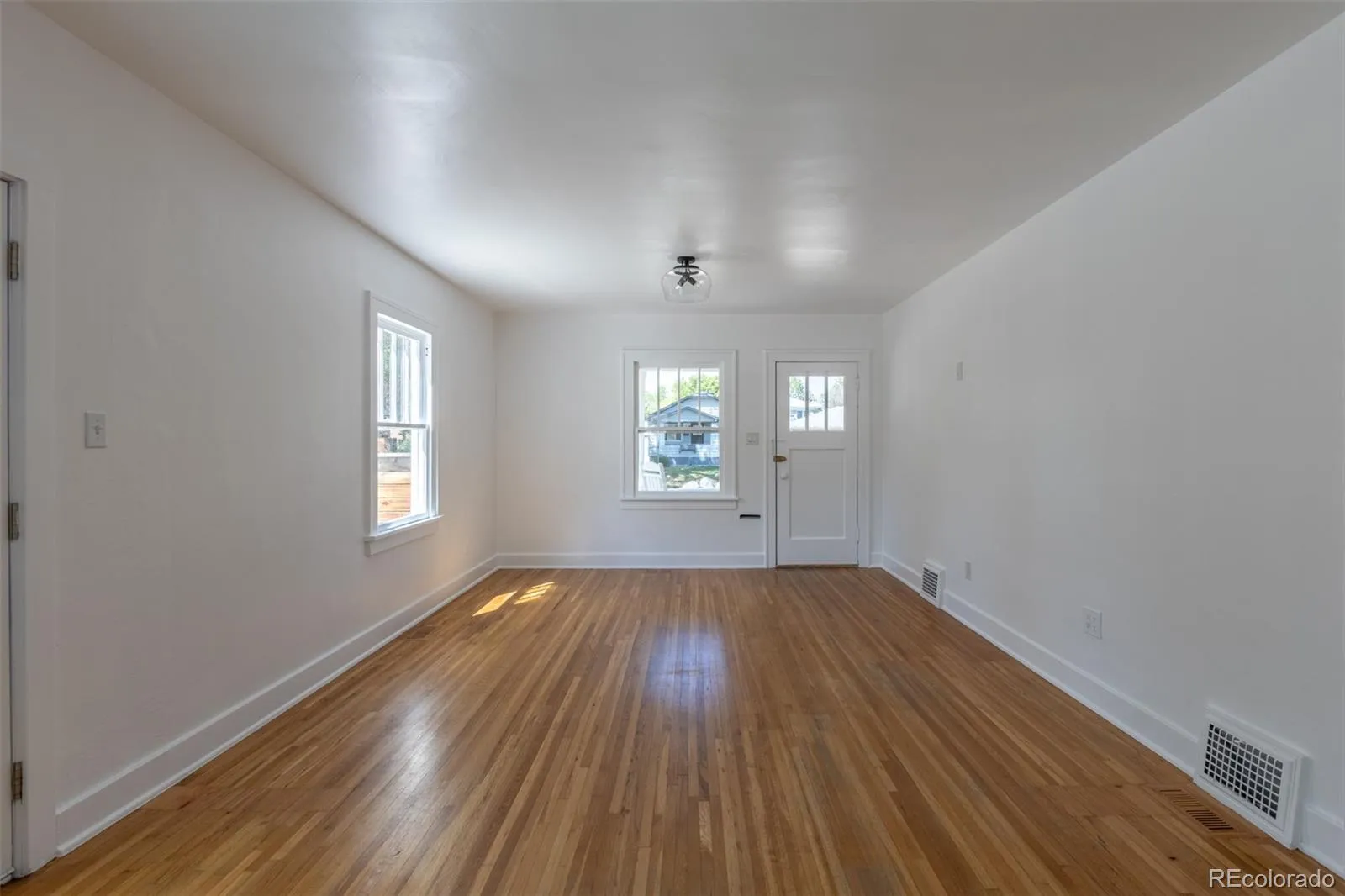 1734 S Franklin Street Denver CO 80210 MLS #REC6604588 05022026060307 1600 3