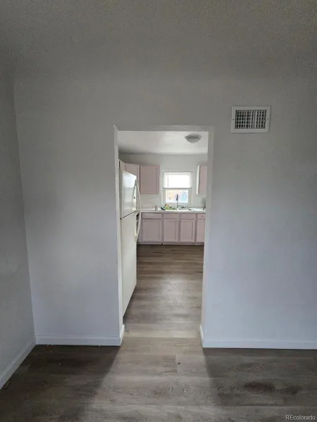 807 S Vrain Street Denver CO 80219 | MLS #REC6605109 08272026002402 800 7