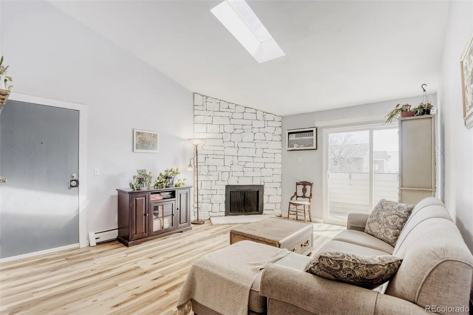 10150 E Virginia Avenue #4-301 Denver CO 80247 MLS #REC6608259 04102026070701 1600 1