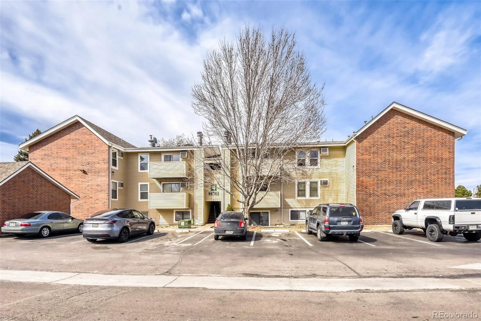 10150 E Virginia Avenue #4-301 Denver CO 80247 MLS #REC6608259 04102026070701 1600 12