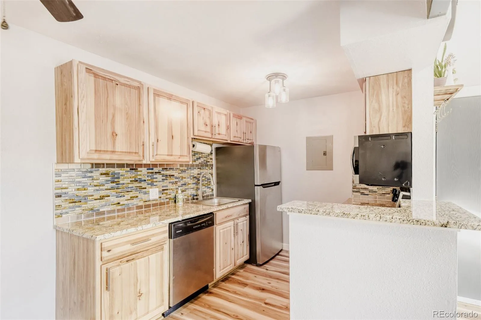 10150 E Virginia Avenue #4-301 Denver CO 80247 MLS #REC6608259 04102026070701 1600 3