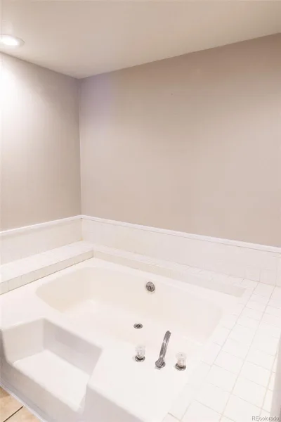 7071 S Bryant Street Littleton CO 80120 | MLS #REC6609619 08242026165132 800 15