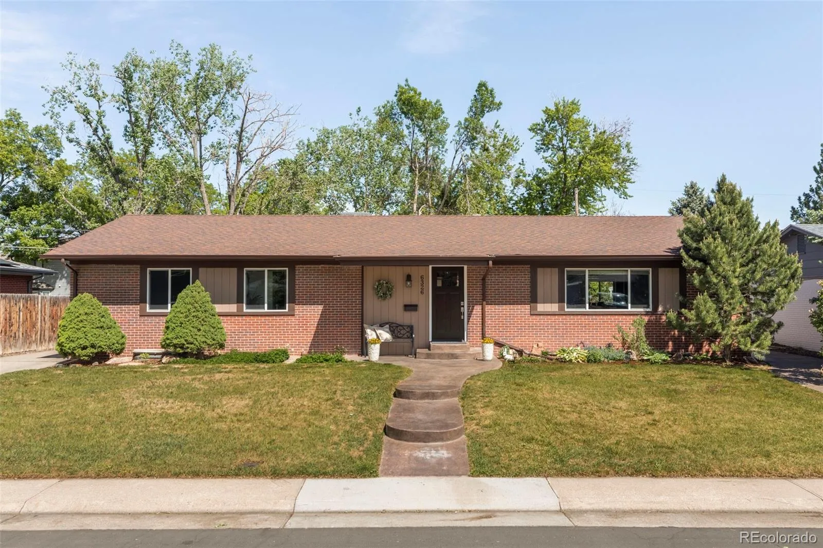 6326 Parfet Street Arvada CO 80004 MLS #REC6610831 05152026150241 1600 24