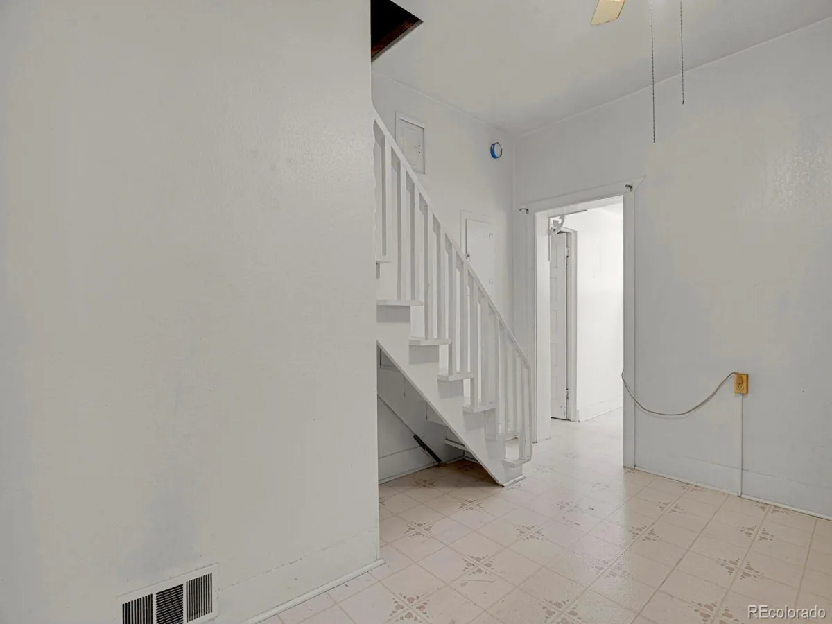 3454 N York Street Denver CO 80205 MLS #REC6611950 07022026173507 1200 10