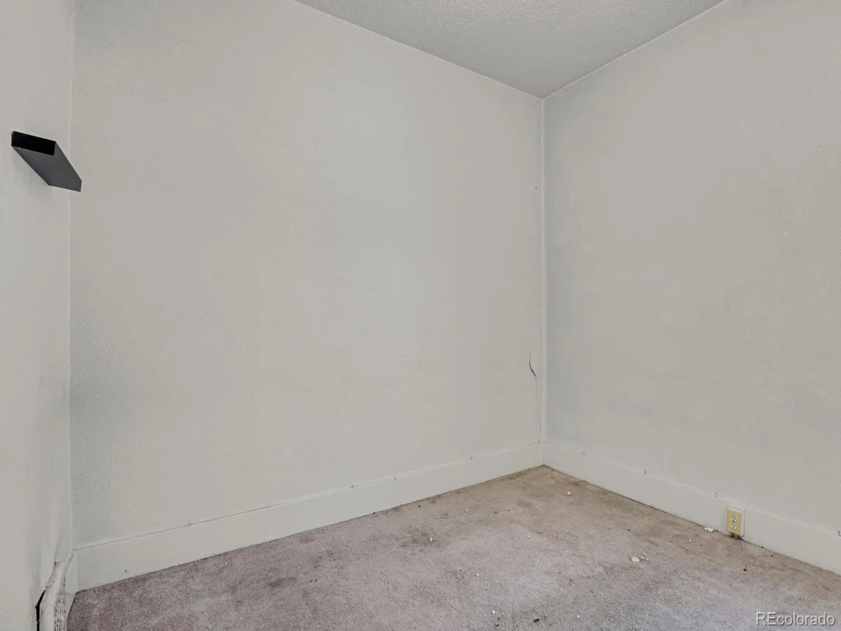 3454 N York Street Denver CO 80205 MLS #REC6611950 07022026173507 1200 12