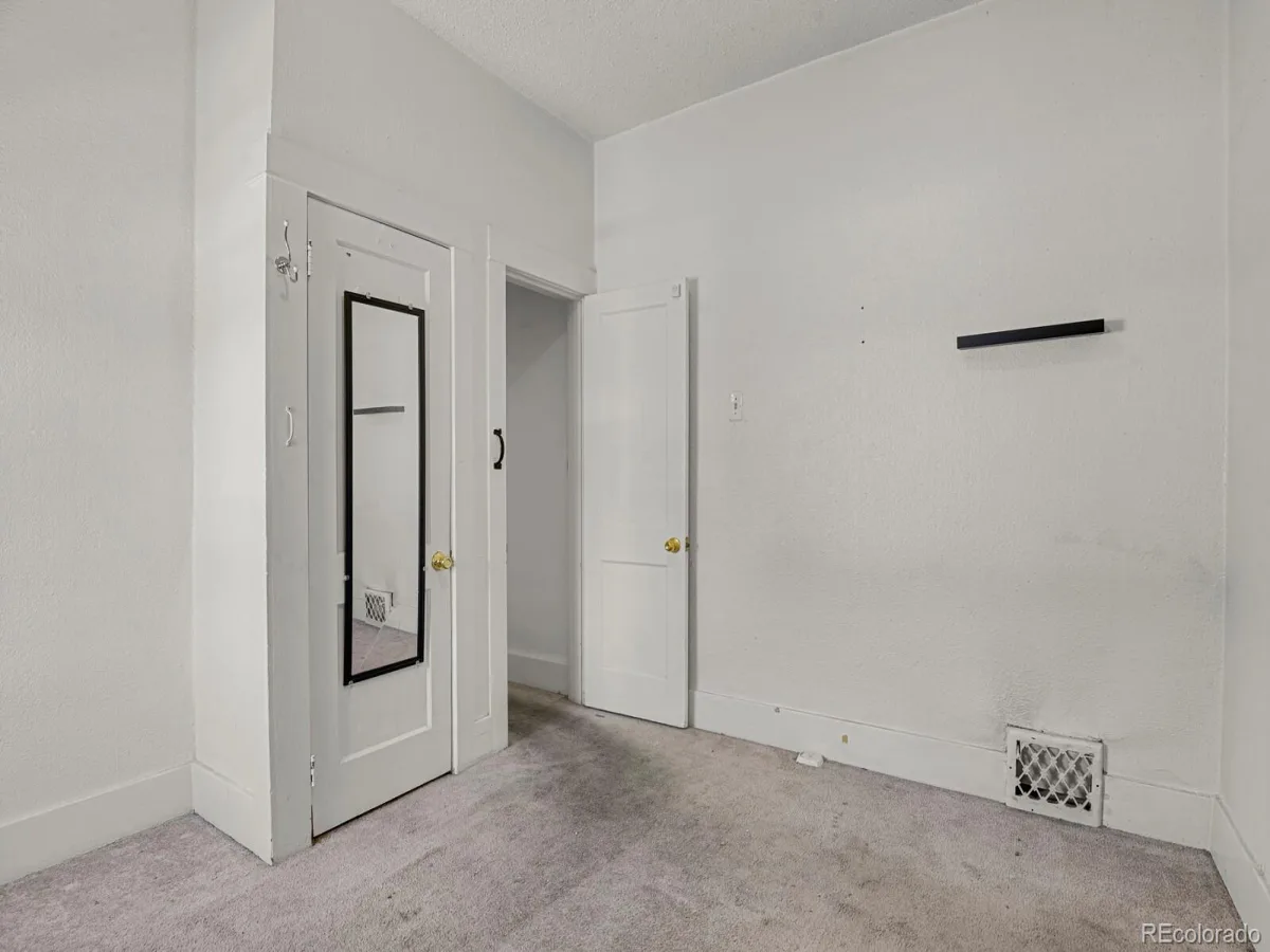 3454 N York Street Denver CO 80205 MLS #REC6611950 07022026173507 1200 13