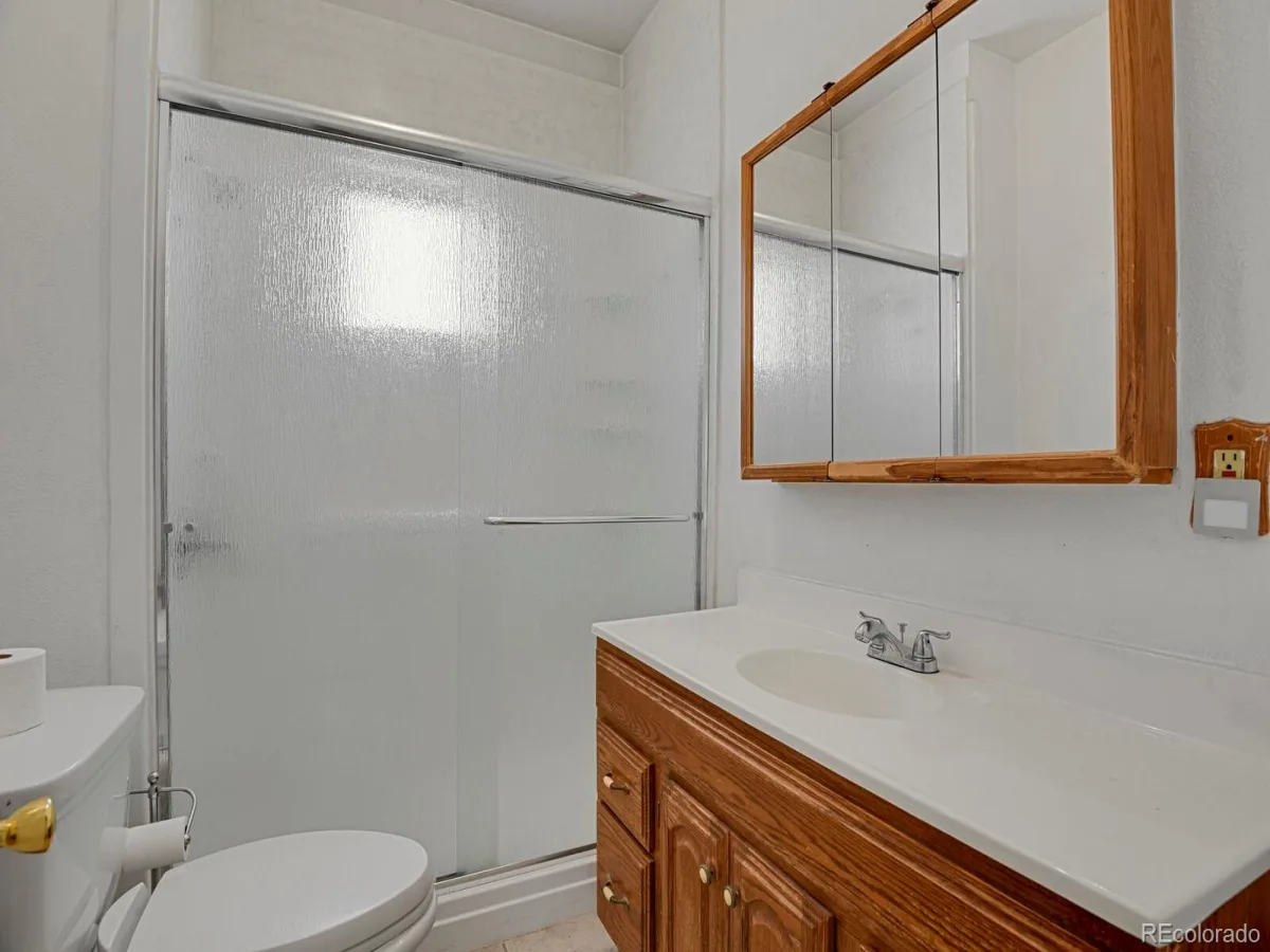 3454 N York Street Denver CO 80205 MLS #REC6611950 07022026173507 1200 14