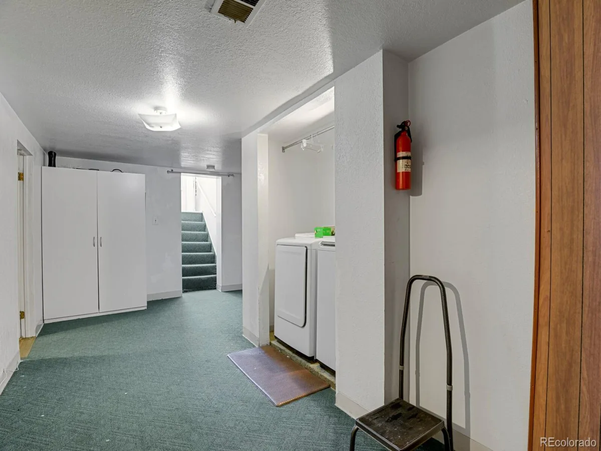 3454 N York Street Denver CO 80205 MLS #REC6611950 07022026173507 1200 21