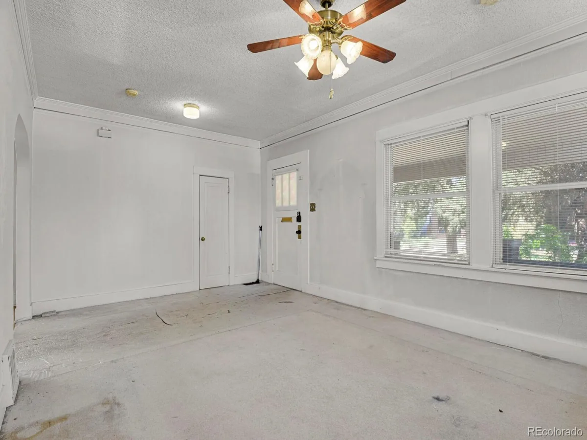 3454 N York Street Denver CO 80205 MLS #REC6611950 07022026173507 1200 5