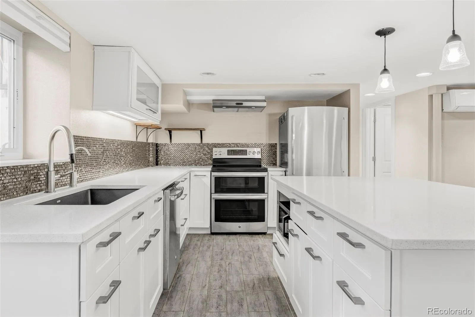 04152026171958 1600 32