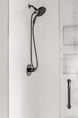 04152026171958 640 27