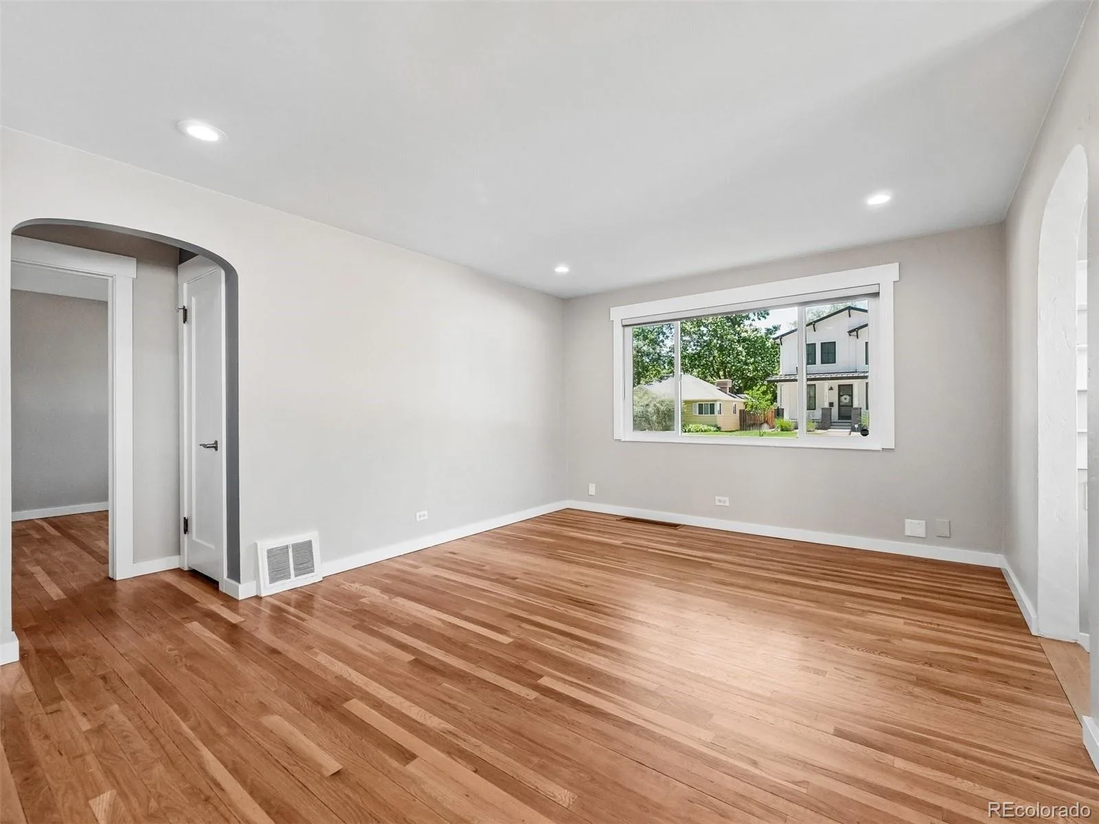 1660 S Cook Street Denver CO 80210 MLS #REC6617308 07092026211332 1600 13