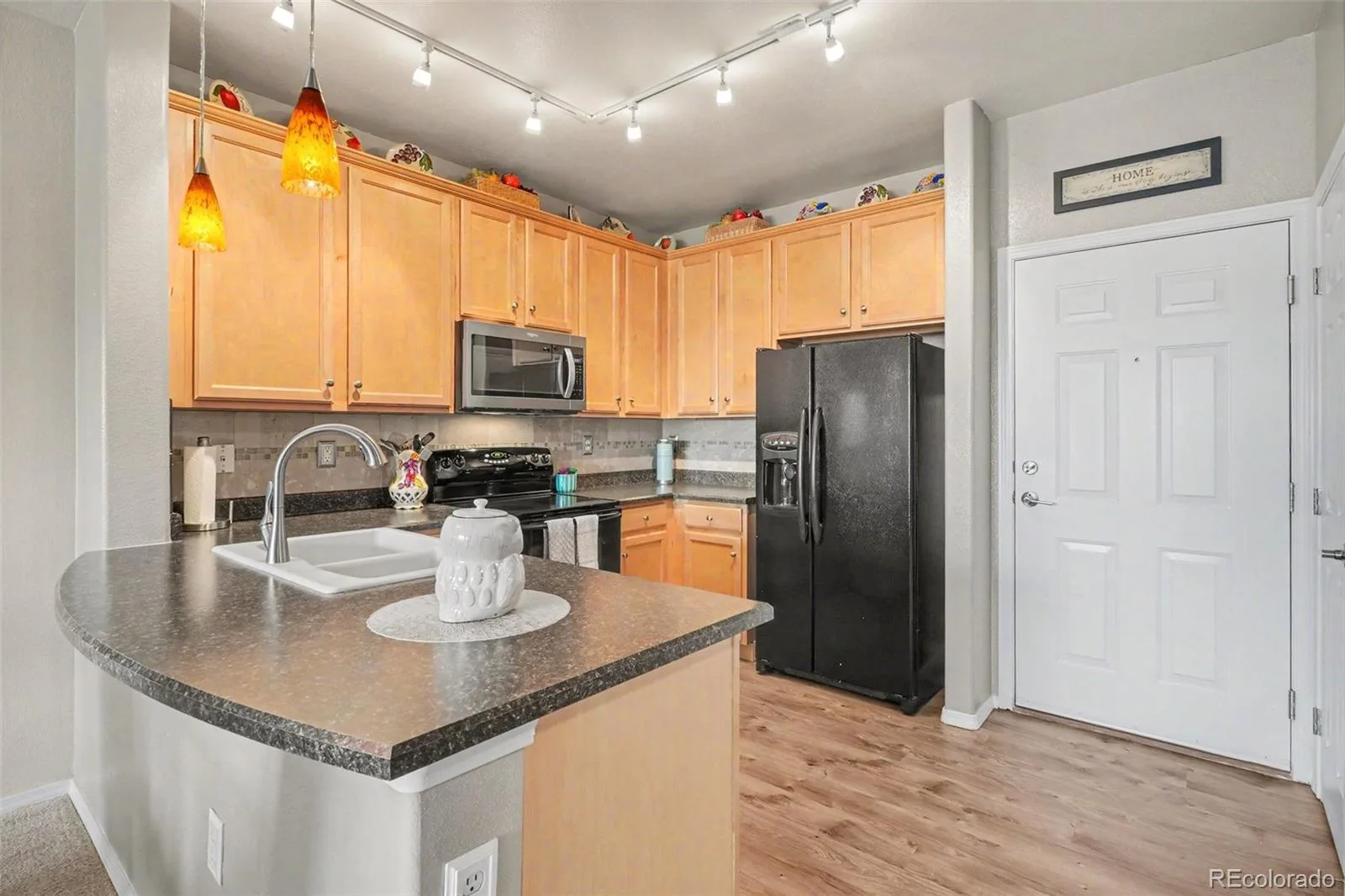 15540 Canyon Gulch Lane #208 Englewood CO 80112 | MLS #REC6618532 08292026043256 1600 8