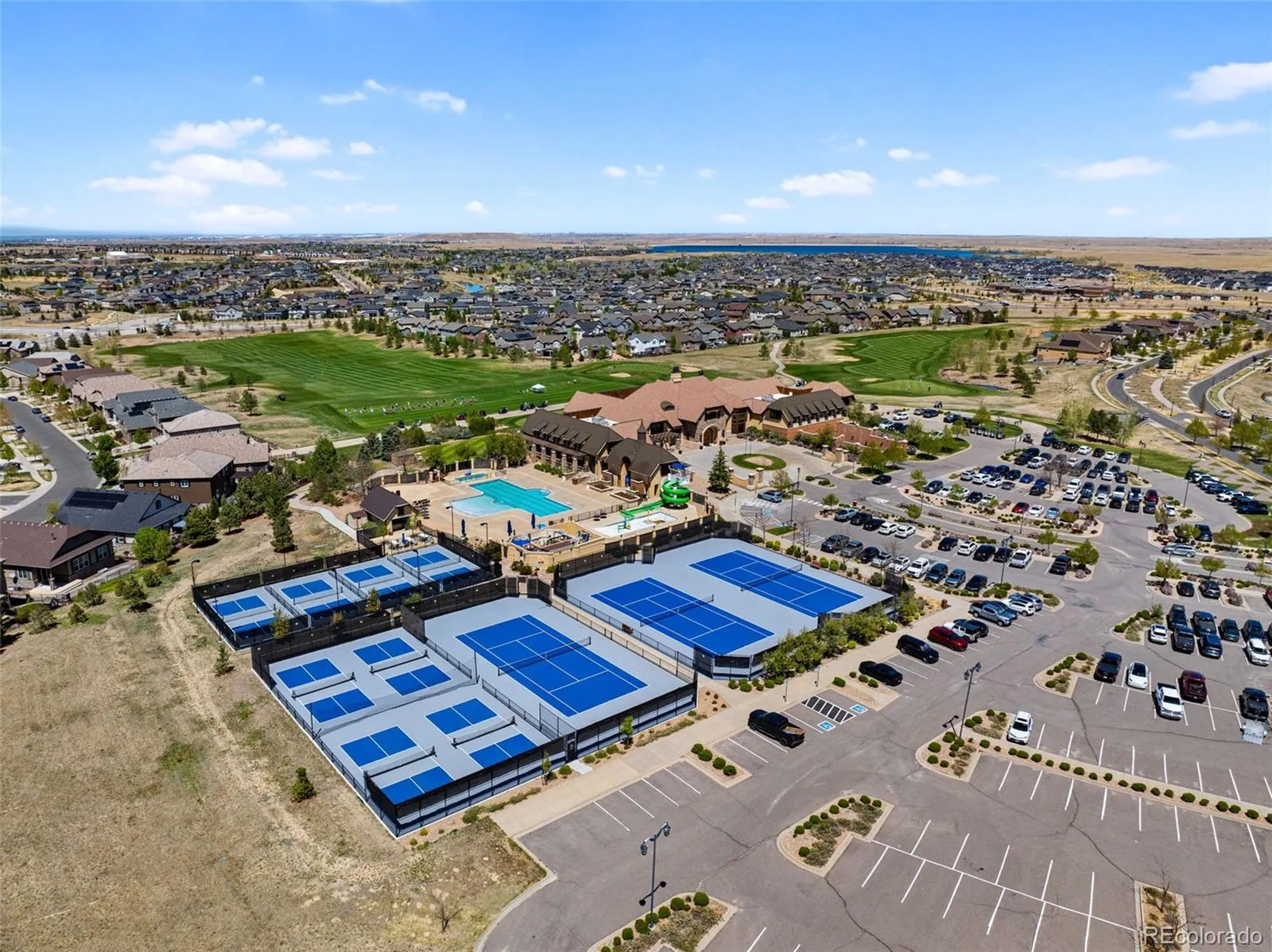 27001 E Long Circle Aurora CO 80016 MLS #REC6620084 04282026013320 1600 48