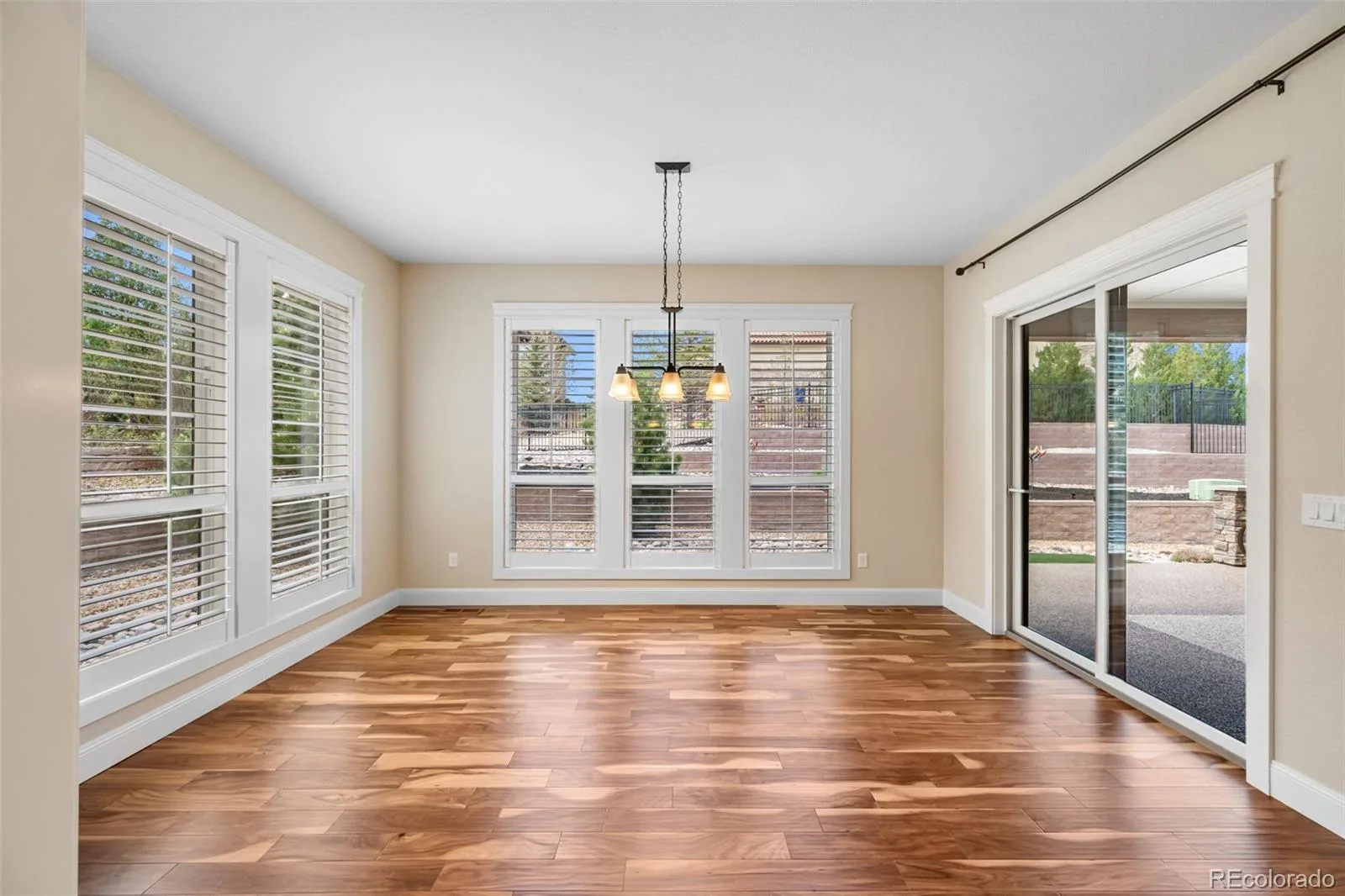 27001 E Long Circle Aurora CO 80016 MLS #REC6620084 07102026180656 1600 18