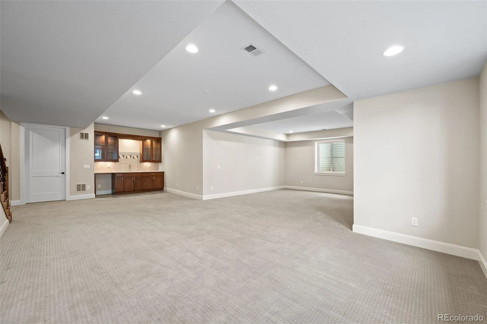 27001 E Long Circle Aurora CO 80016 MLS #REC6620084 07102026180656 1600 36