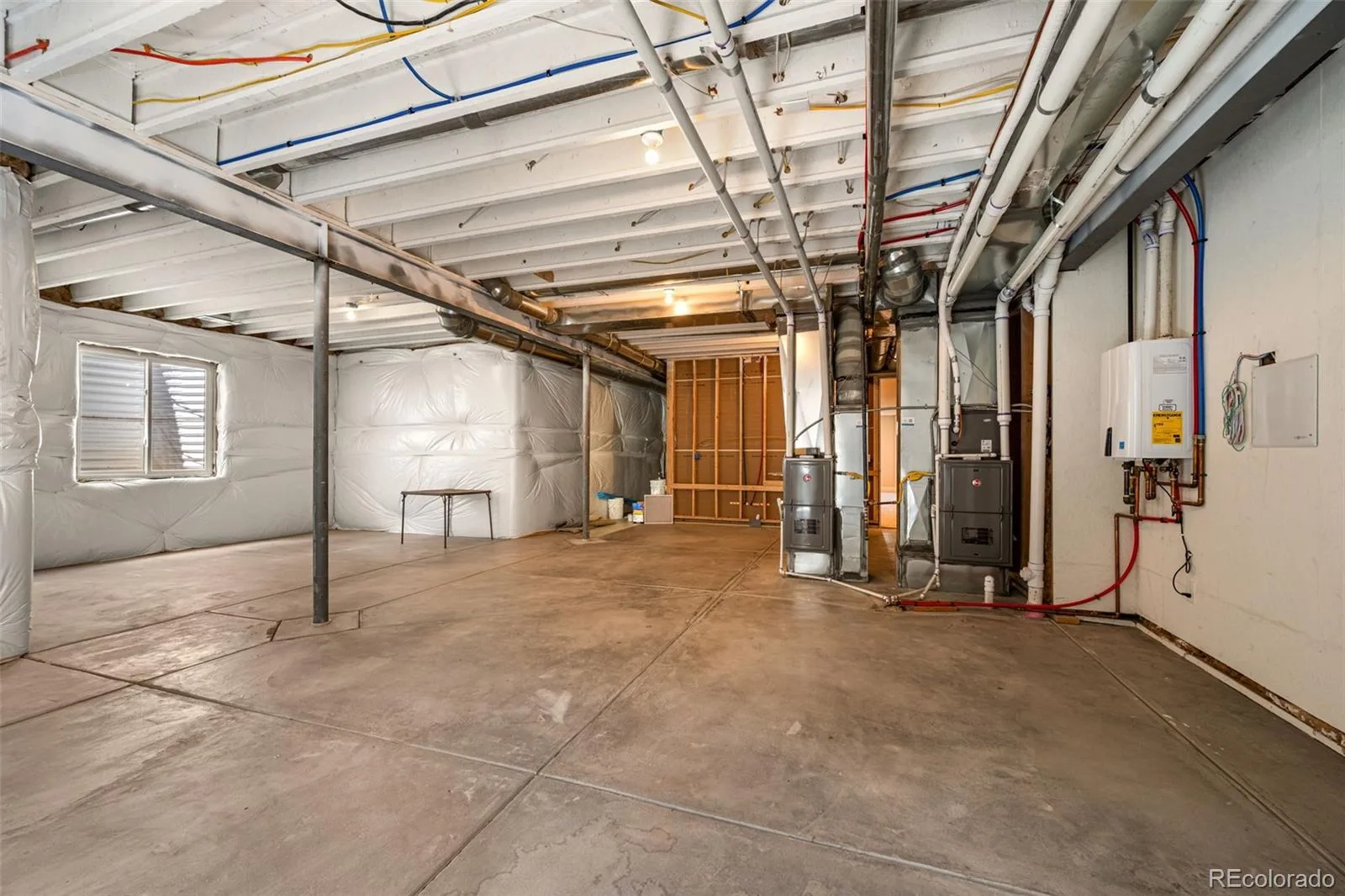 27001 E Long Circle Aurora CO 80016 MLS #REC6620084 07102026180656 1600 41