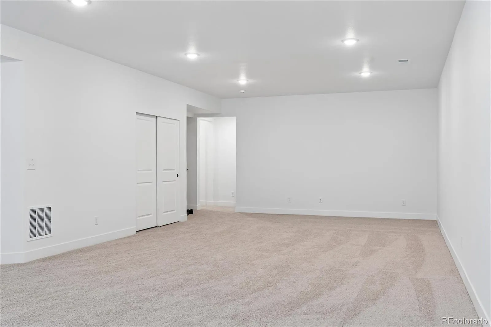 9255 Gold Lace Place Highlands Ranch CO 80129 MLS #REC6621553 04132026170554 1600 14