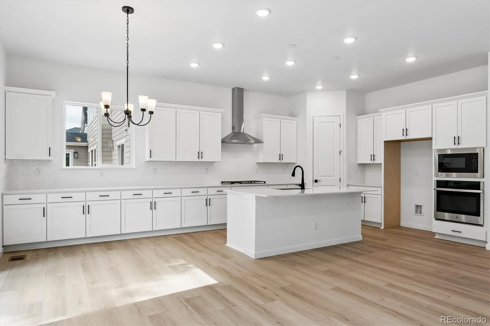 9255 Gold Lace Place Highlands Ranch CO 80129 MLS #REC6621553 04132026170554 1600 7