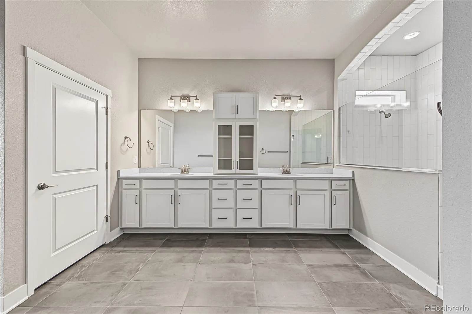 23321 E Rockinghorse Parkway Aurora CO 80016 | MLS #REC6625119 09242026151507 1600 21