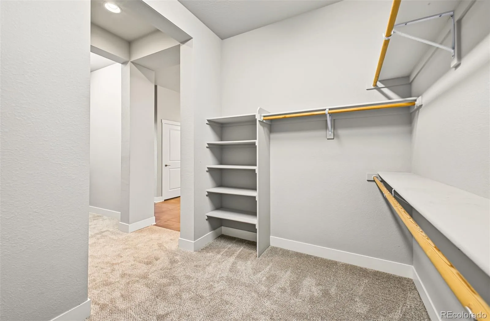 23321 E Rockinghorse Parkway Aurora CO 80016 | MLS #REC6625119 09242026151507 1600 24
