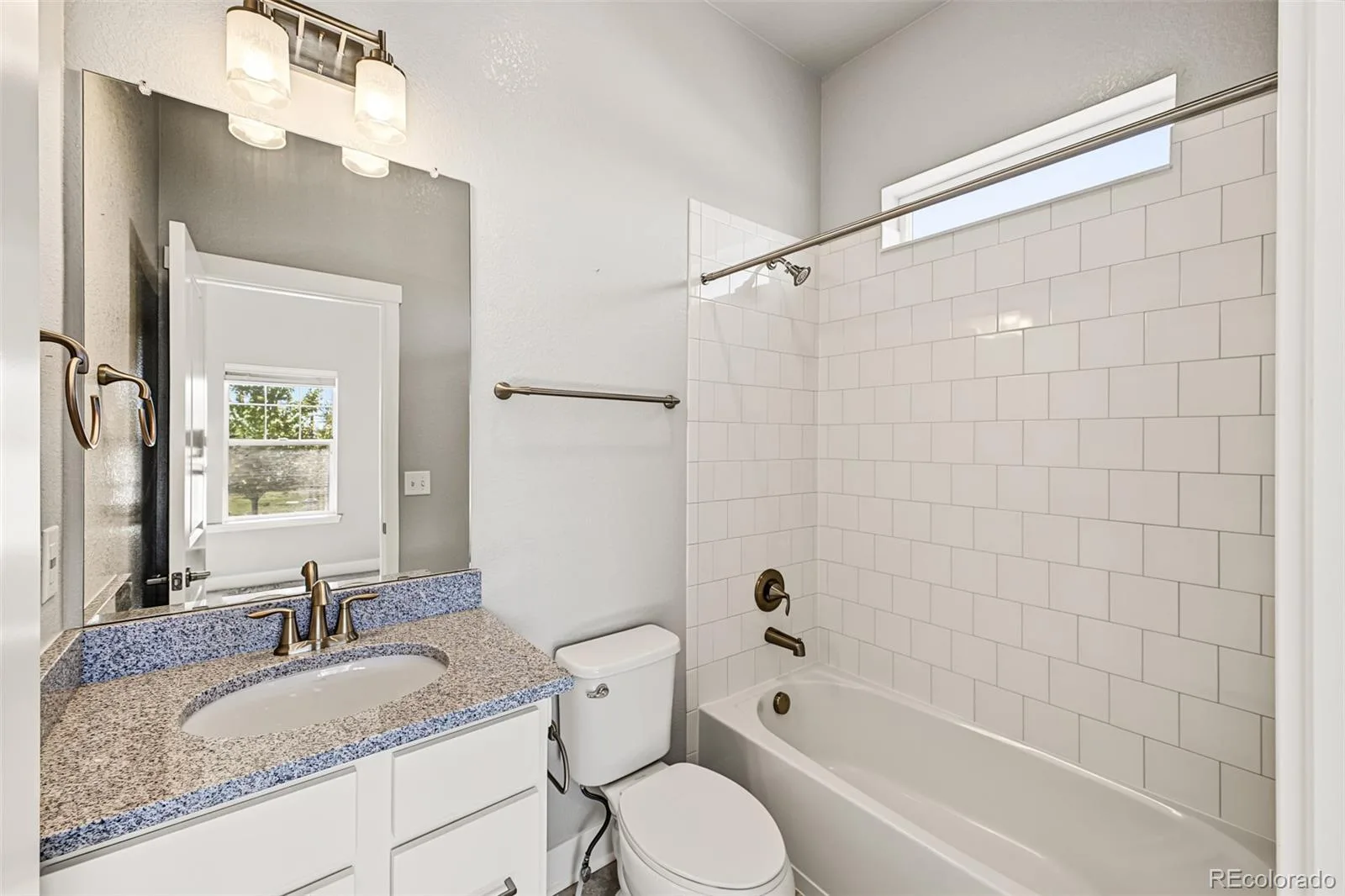 23321 E Rockinghorse Parkway Aurora CO 80016 | MLS #REC6625119 09242026151507 1600 32
