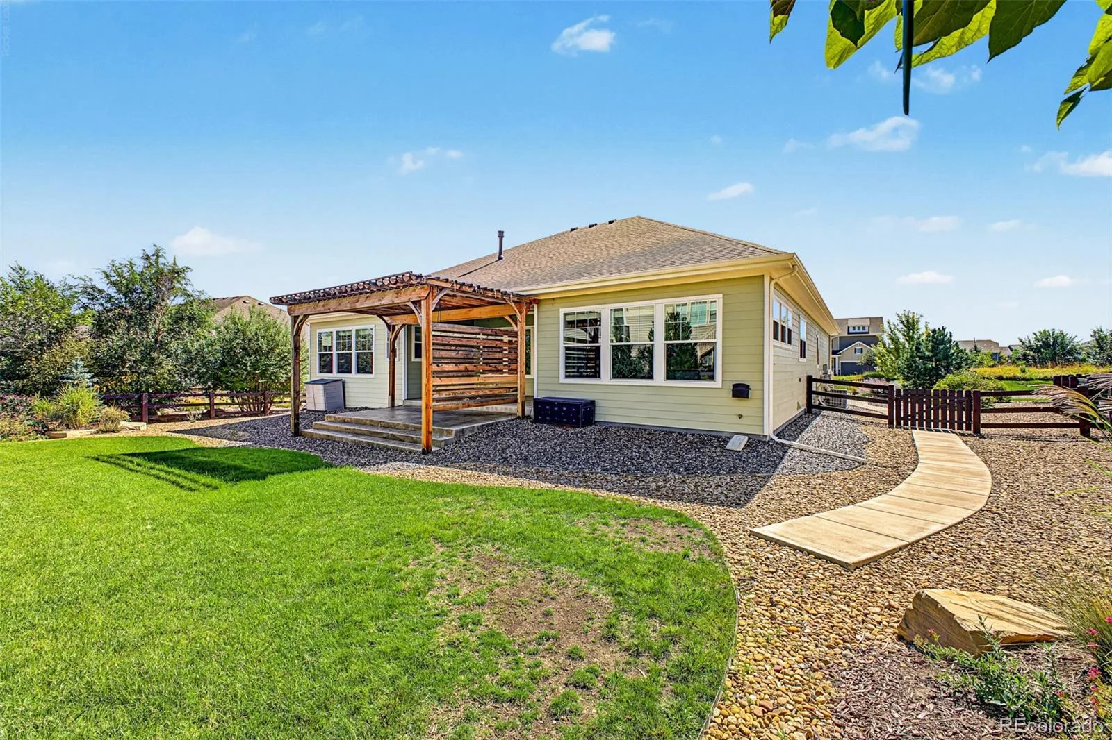 23321 E Rockinghorse Parkway Aurora CO 80016 | MLS #REC6625119 09242026151507 1600 35