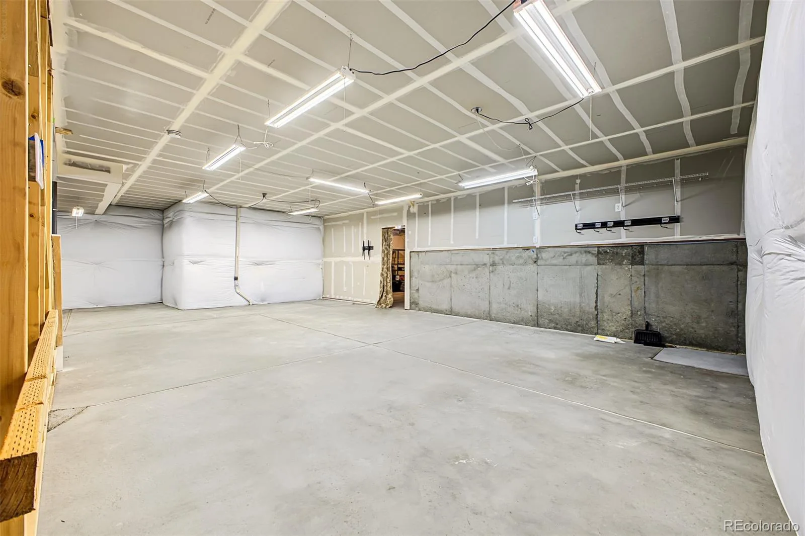23321 E Rockinghorse Parkway Aurora CO 80016 | MLS #REC6625119 09242026151507 1600 37