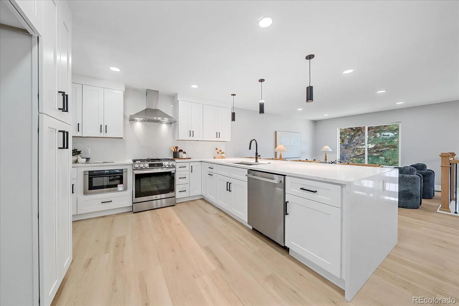2088 S Coors Circle Lakewood CO 80228 | MLS #REC6626451 08132026193007 1600 14
