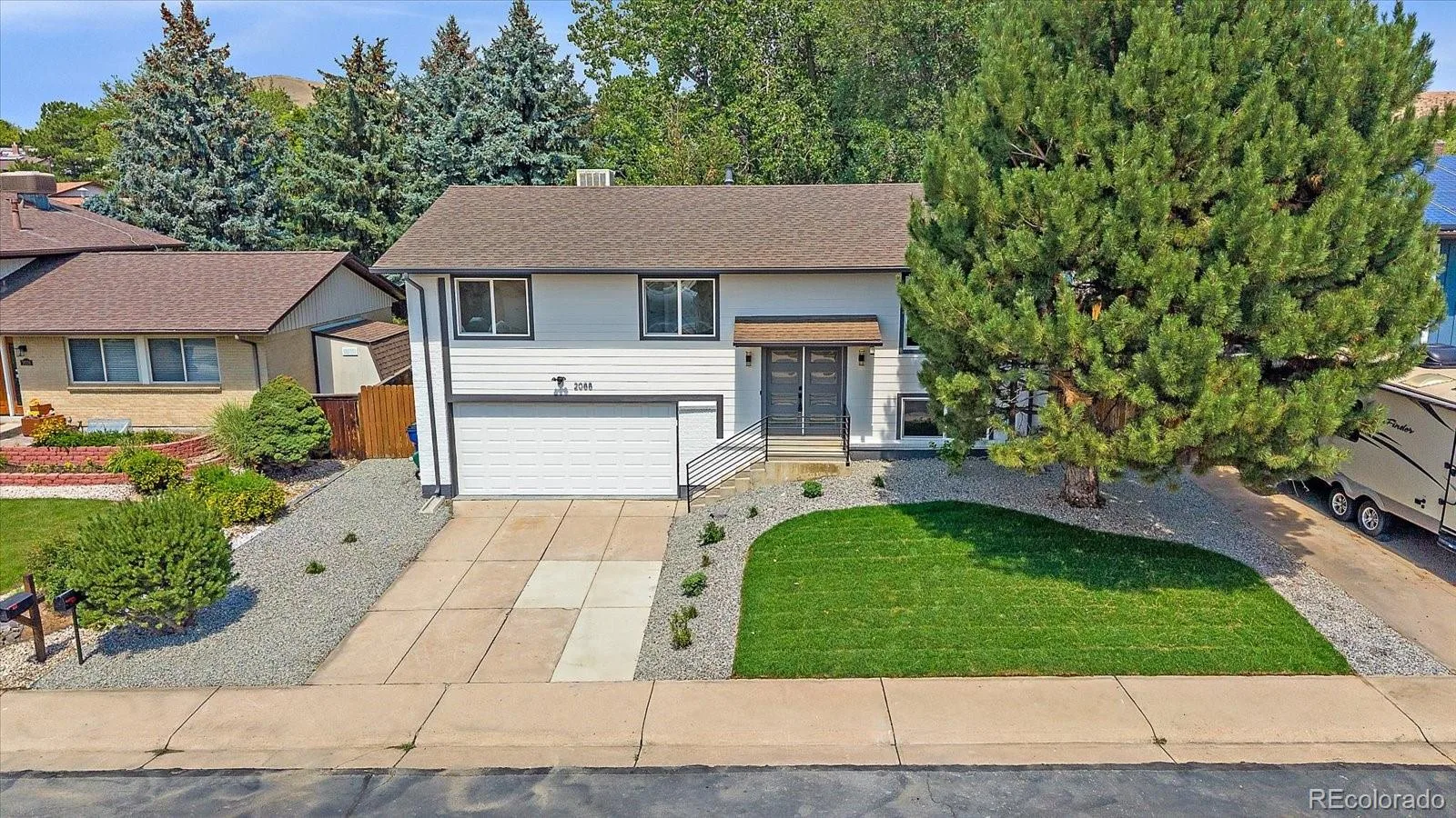 2088 S Coors Circle Lakewood CO 80228 | MLS #REC6626451 08132026193007 1600 2