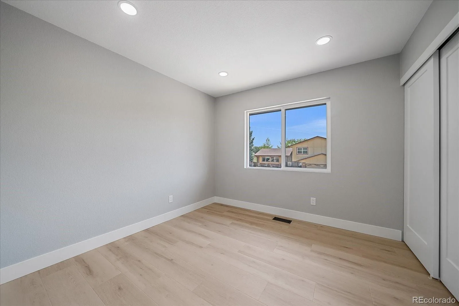 2088 S Coors Circle Lakewood CO 80228 | MLS #REC6626451 08132026193007 1600 24