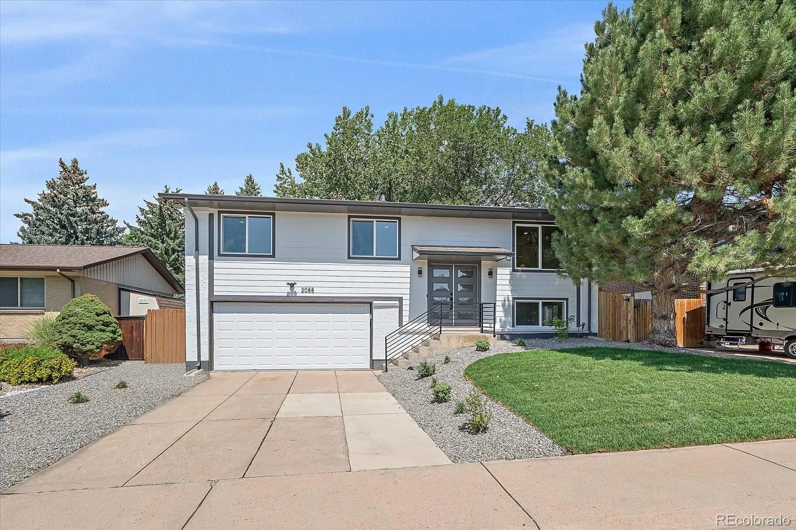 2088 S Coors Circle Lakewood CO 80228 | MLS #REC6626451 08132026193007 1600 4